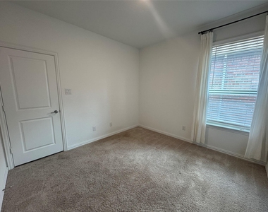1148 Canuela Way - Photo Thumbnail 19