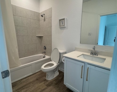 1148 Canuela Way - Photo Thumbnail 22