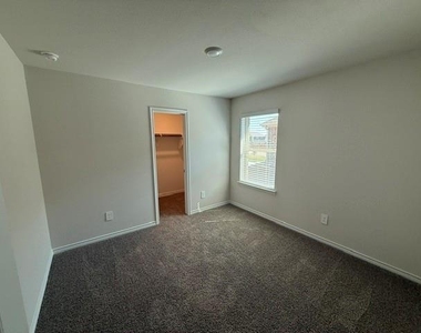 9904 Anyhow Drive - Photo Thumbnail 32