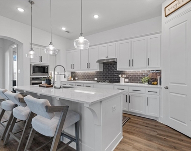 1332 Thompson Road - Photo Thumbnail 11