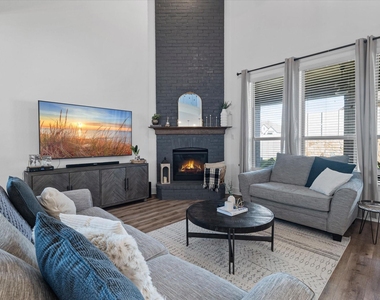 1332 Thompson Road - Photo Thumbnail 7