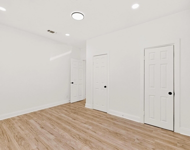 2609 Avenue G - Photo Thumbnail 18