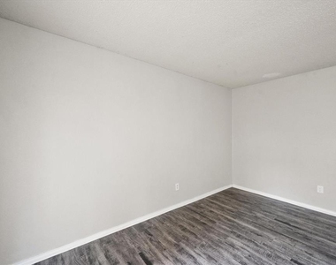 3505 Rush Springs Drive - Photo Thumbnail 9