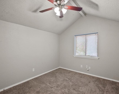 3505 Rush Springs Drive - Photo Thumbnail 22