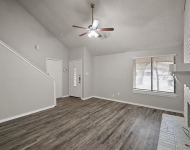 3505 Rush Springs Drive - Photo Thumbnail 11