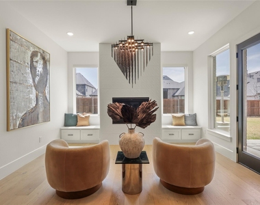 2217 Zaide Way - Photo Thumbnail 18