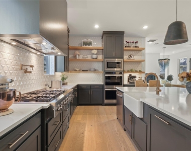 2217 Zaide Way - Photo Thumbnail 19
