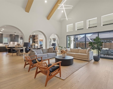 2217 Zaide Way - Photo Thumbnail 3