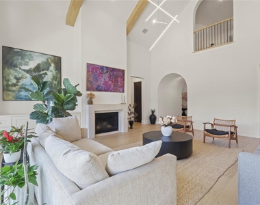 2217 Zaide Way - Photo Thumbnail 9