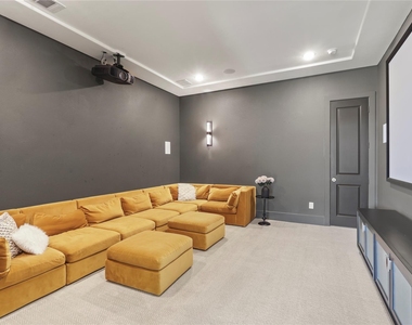2217 Zaide Way - Photo Thumbnail 23