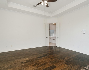 9028 Bottlebrush Lane - Photo Thumbnail 16