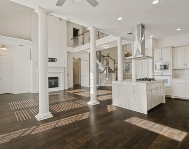 9028 Bottlebrush Lane - Photo Thumbnail 9