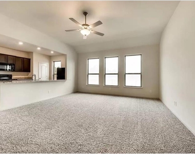 816 Mallorie Lane - Photo Thumbnail 1