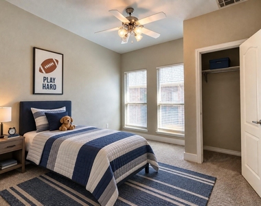 6854 Cortona Lane - Photo Thumbnail 13