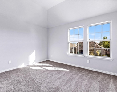 3917 Madison Lane - Photo Thumbnail 24
