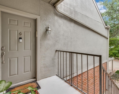 12680 Hillcrest Road - Photo Thumbnail 6