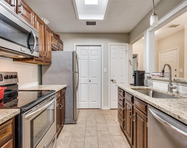 12680 Hillcrest Road - Photo Thumbnail 3