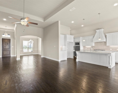 1810 Wichita Drive - Photo Thumbnail 9