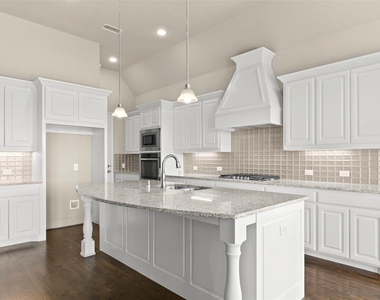 1810 Wichita Drive - Photo Thumbnail 13
