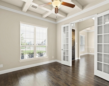 1810 Wichita Drive - Photo Thumbnail 5