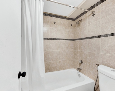 108 Kingsbridge Drive - Photo Thumbnail 18