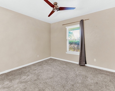 108 Kingsbridge Drive - Photo Thumbnail 21