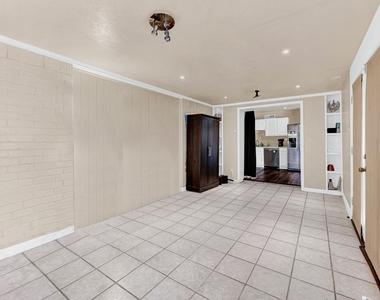 108 Kingsbridge Drive - Photo Thumbnail 23