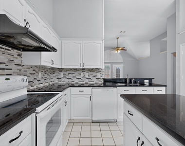 2702 Garden Springs Drive - Photo Thumbnail 15