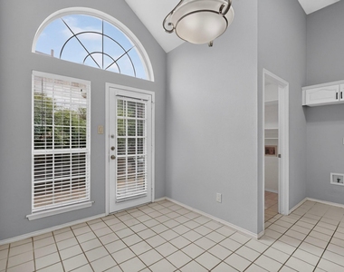 2702 Garden Springs Drive - Photo Thumbnail 12