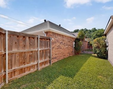 2702 Garden Springs Drive - Photo Thumbnail 33