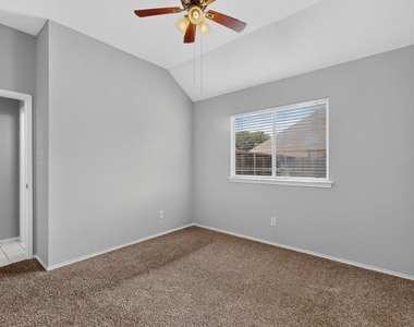 2702 Garden Springs Drive - Photo Thumbnail 20