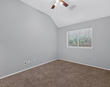 2702 Garden Springs Drive - Photo Thumbnail 23