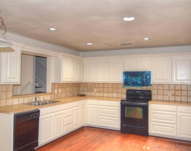 1722 Scenic Drive - Photo Thumbnail 2