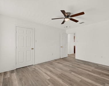 1512 Rowan Avenue - Photo Thumbnail 26