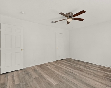 1512 Rowan Avenue - Photo Thumbnail 31