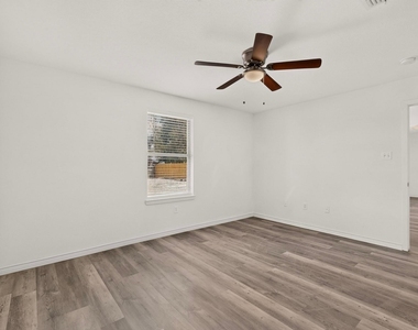 1512 Rowan Avenue - Photo Thumbnail 28