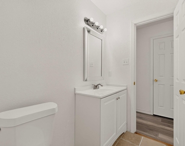 1512 Rowan Avenue - Photo Thumbnail 15