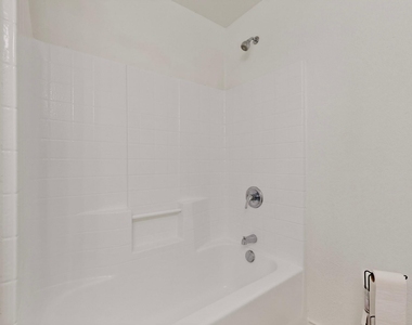 1512 Rowan Avenue - Photo Thumbnail 16