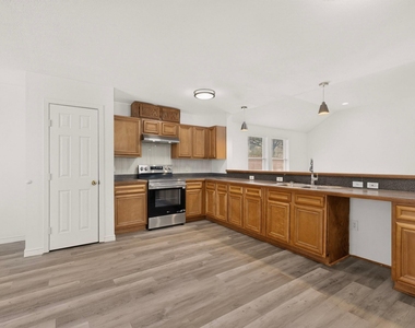 1512 Rowan Avenue - Photo Thumbnail 7
