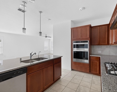600 Bronze Forest Drive - Photo Thumbnail 9