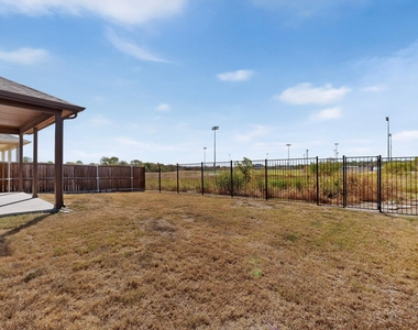 600 Bronze Forest Drive - Photo Thumbnail 35