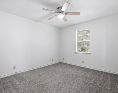 106 Pine Street - Photo Thumbnail 10