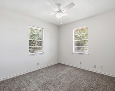106 Pine Street - Photo Thumbnail 12