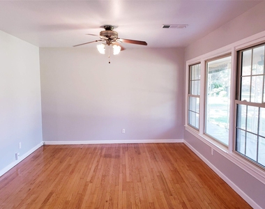 9344 San Fernando Way - Photo Thumbnail 2