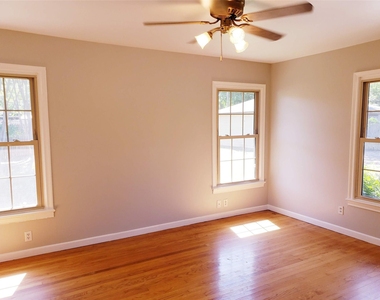 9344 San Fernando Way - Photo Thumbnail 13