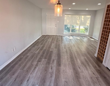 3913 Inwood Road - Photo Thumbnail 6