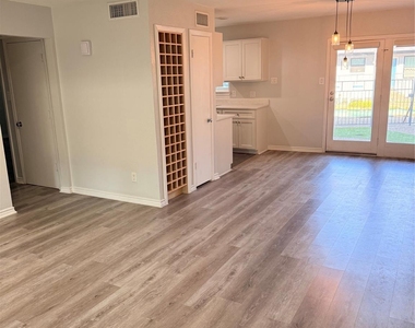 3913 Inwood Road - Photo Thumbnail 8