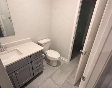 3925 Inwood Road - Photo Thumbnail 16