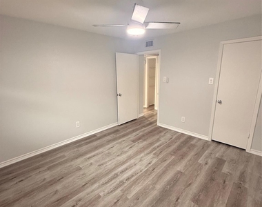 3925 Inwood Road - Photo Thumbnail 14