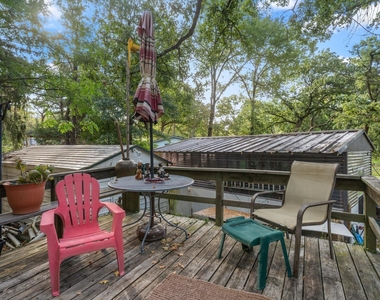182 Bay Drive - Photo Thumbnail 2